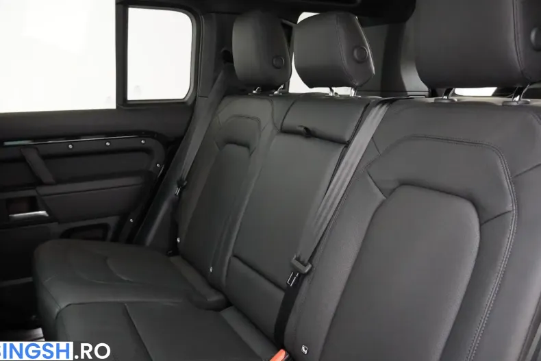 Land Rover Defender din 2026 cu 7.500 km - oferta LAN257369 - foto 8