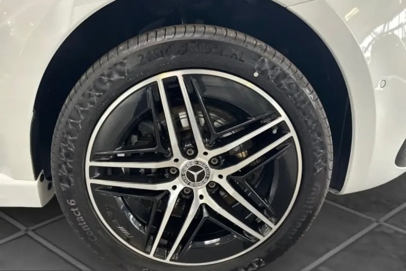 Mercedes-Benz V 300 (Clasa V) din 2025 cu 9.798 km - oferta MER257373 - foto 17
