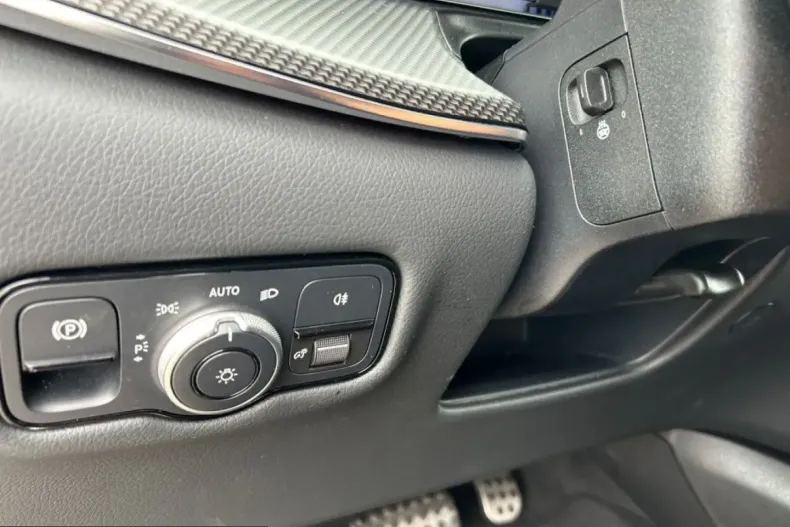 Mercedes-Benz V 300 (Clasa V) din 2025 cu 46.100 km - oferta MER257375 - foto 21