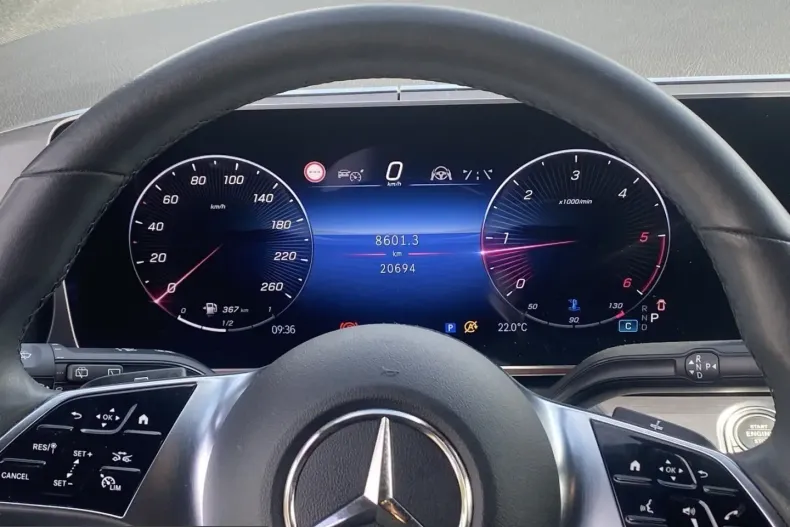 Mercedes-Benz V 300 (Clasa V) din 2025 cu 20.500 km - oferta MER257378 - foto 13