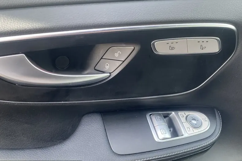 Mercedes-Benz V 300 (Clasa V) din 2025 cu 20.500 km - oferta MER257378 - foto 15
