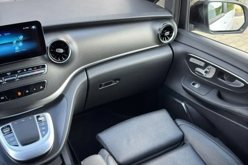 Mercedes-Benz V 300 (Clasa V) din 2024 cu 46.640 km - oferta MER257383 - foto 32