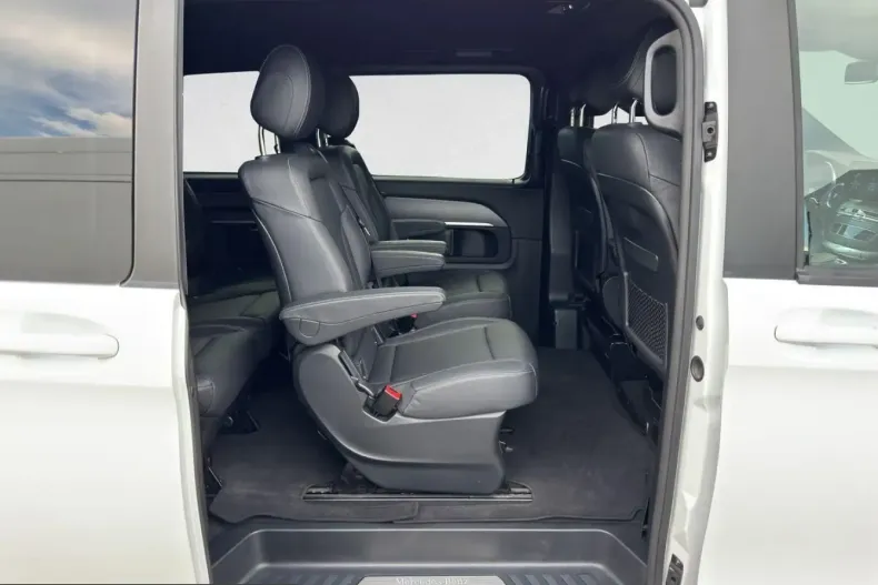 Mercedes-Benz V 300 (Clasa V) din 2024 cu 46.640 km - oferta MER257383 - foto 37