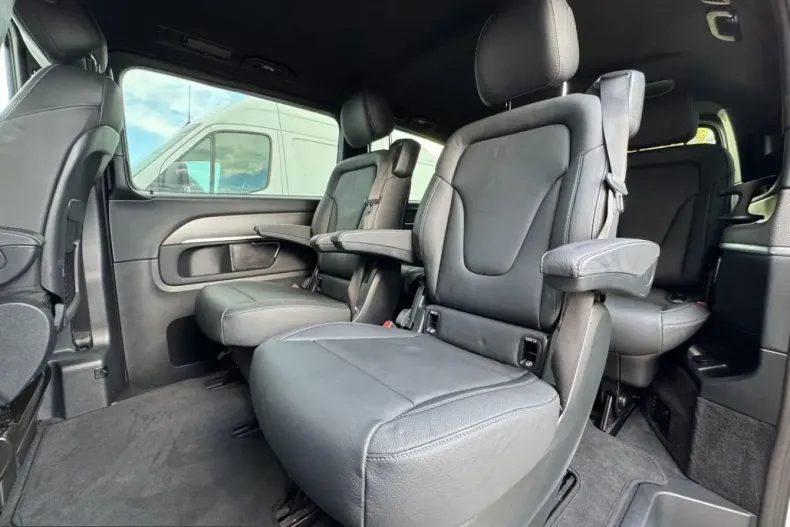 Mercedes-Benz V 300 (Clasa V) din 2024 cu 46.640 km - oferta MER257383 - foto 39