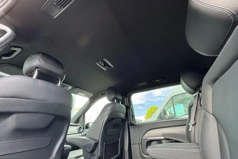 Mercedes-Benz V 300 (Clasa V) din 2024 cu 46.640 km - oferta MER257383 - foto 40
