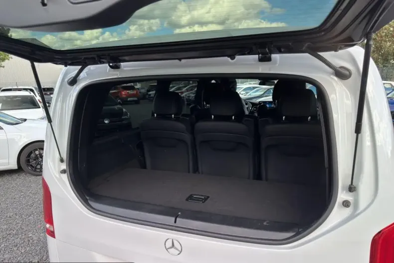 Mercedes-Benz V 300 (Clasa V) din 2024 cu 46.640 km - oferta MER257383 - foto 47