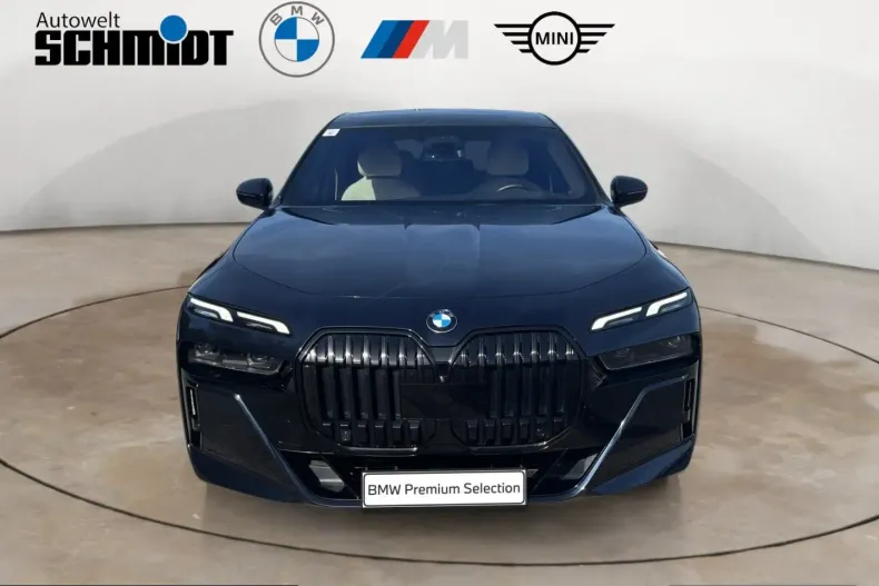 BMW 740 (Seria 7) din 2023 cu 84.006 km - oferta BMW257388 - foto 1
