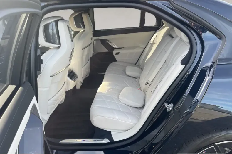 BMW 740 (Seria 7) din 2023 cu 84.006 km - oferta BMW257388 - foto 11