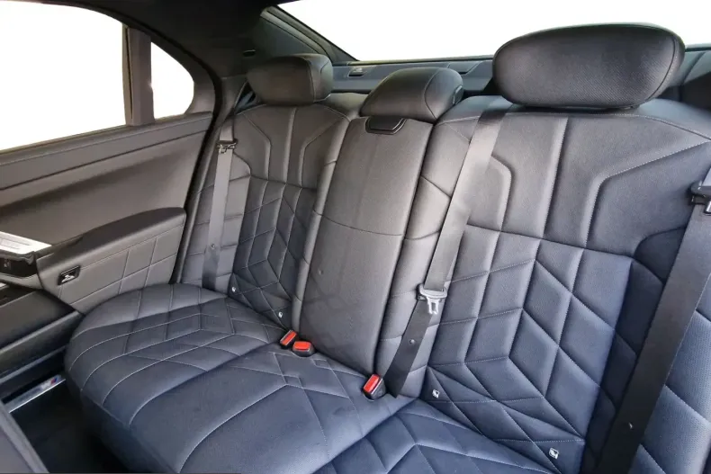 BMW 740 (Seria 7) din 2023 cu 99.120 km - oferta BMW257392 - foto 7