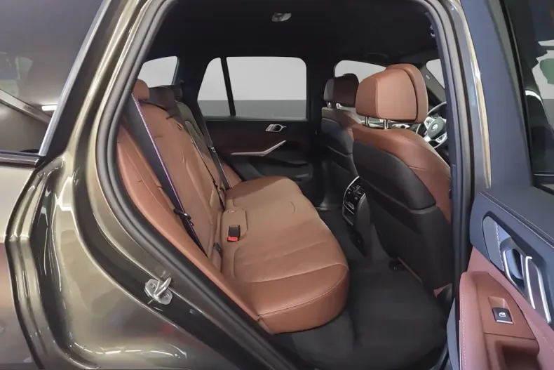 BMW X5 (Seria X) din 2025 cu 14.500 km - oferta BMW257416 - foto 12