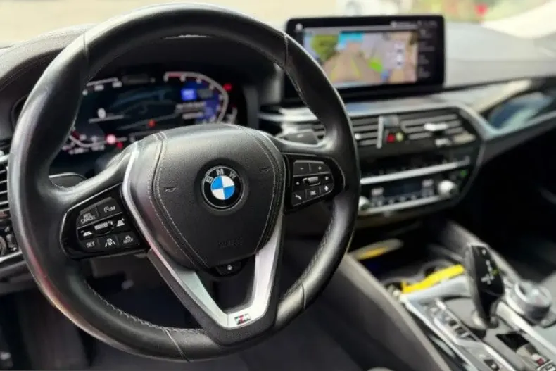 BMW 530 (Seria 5) din 2021 cu 113.000 km - oferta BMW257423 - foto 6