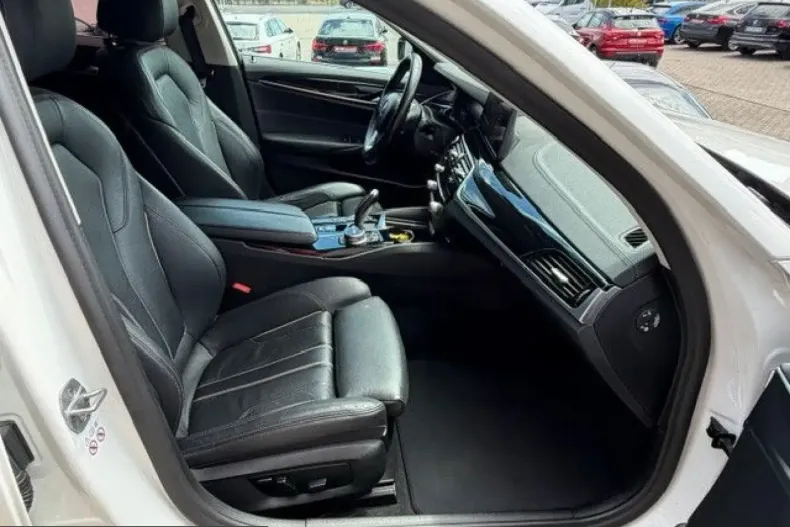 BMW 530 (Seria 5) din 2021 cu 113.000 km - oferta BMW257423 - foto 14