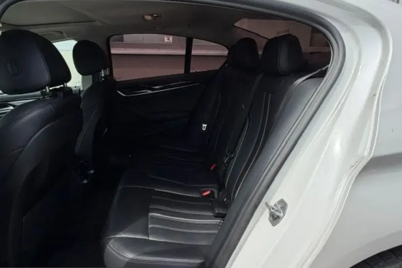 BMW 530 (Seria 5) din 2021 cu 113.000 km - oferta BMW257423 - foto 19