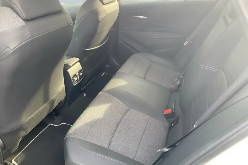 Toyota Corolla din 2023 cu 44.116 km - oferta TOY257428 - foto 13