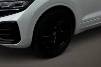 Volkswagen Touareg din 2024 cu 39.934 km - oferta VOL257430 - foto 8