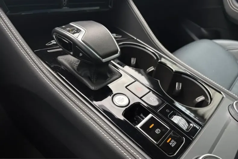 Volkswagen Touareg din 2024 cu 39.934 km - oferta VOL257430 - foto 25