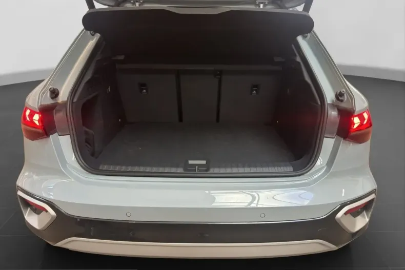Audi A3 din 2025 cu 6.404 km - oferta AUD257431 - foto 16