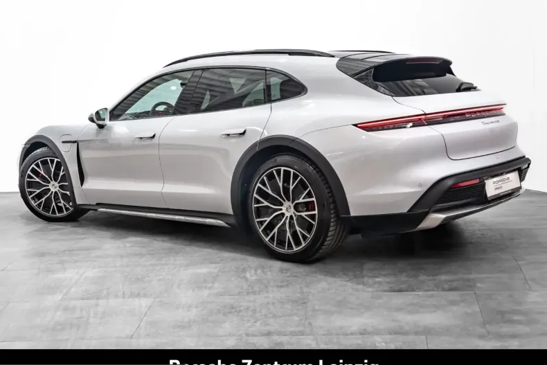 Porsche Taycan din 2024 cu 32.388 km - oferta POR257473 - foto 3