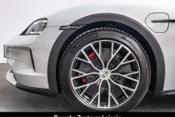 Porsche Taycan din 2024 cu 32.388 km - oferta POR257473 - foto 7