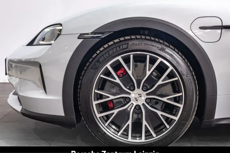 Porsche Taycan din 2024 cu 32.388 km - oferta POR257473 - foto 7
