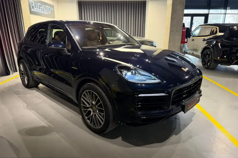 Porsche Cayenne din 2022 cu 72.271 km - oferta POR257475 - foto 1