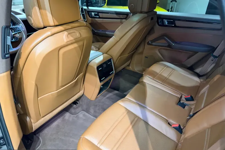 Porsche Cayenne din 2022 cu 72.271 km - oferta POR257475 - foto 21