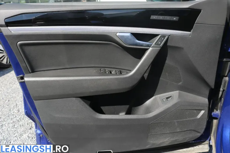 Volkswagen Touareg din 2022 cu 48.171 km - oferta VOL257497 - foto 11
