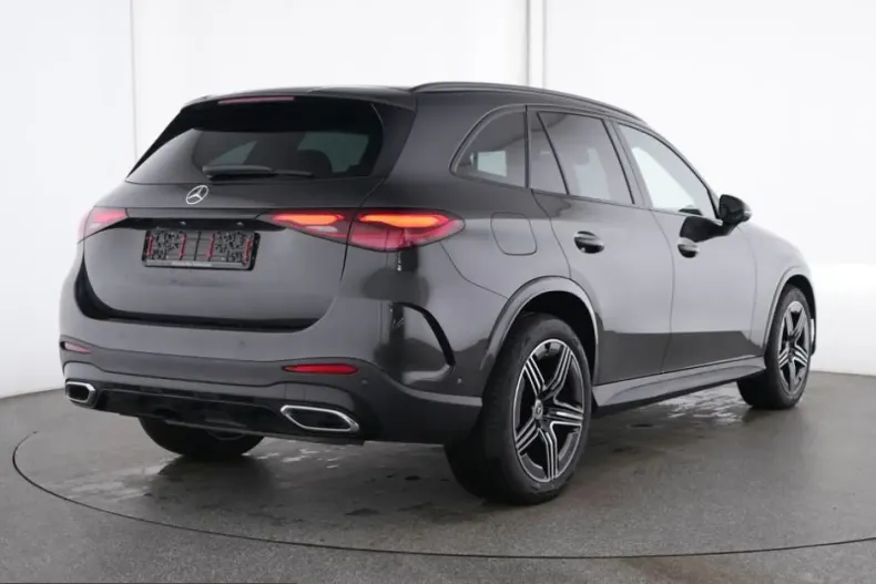 Mercedes-Benz GLC 200 (Clasa GLC) din 2025 cu 13.594 km - oferta MER257500 - foto 3