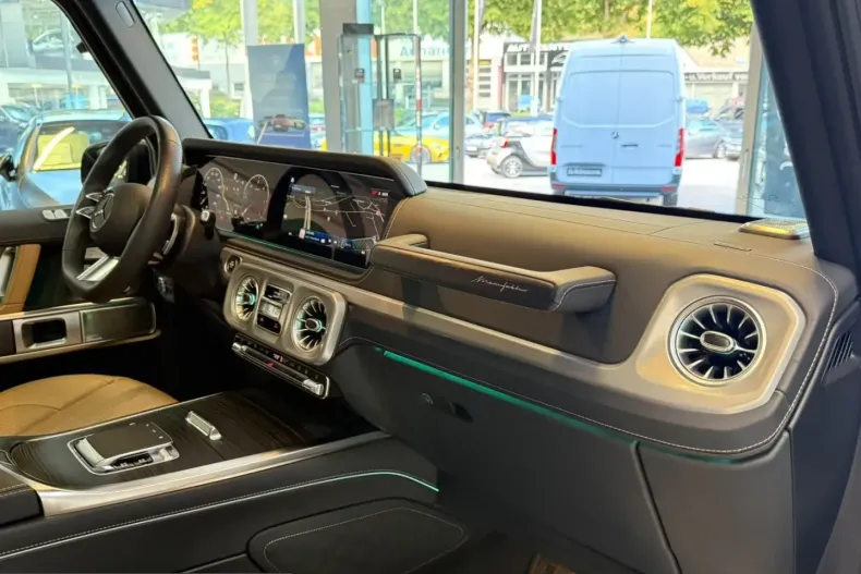 Mercedes-Benz G 450 (Clasa G) din 2025 cu 26.824 km - oferta MER257524 - foto 12