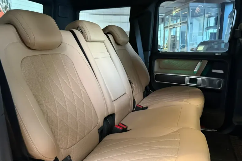 Mercedes-Benz G 450 (Clasa G) din 2025 cu 26.824 km - oferta MER257524 - foto 18