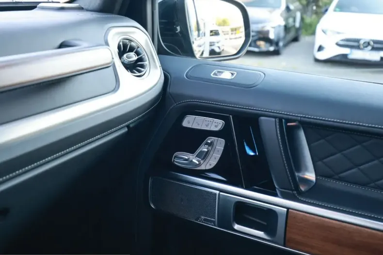Mercedes-Benz G 580 (Clasa G) din 2025 cu 8.450 km - oferta MER257536 - foto 17