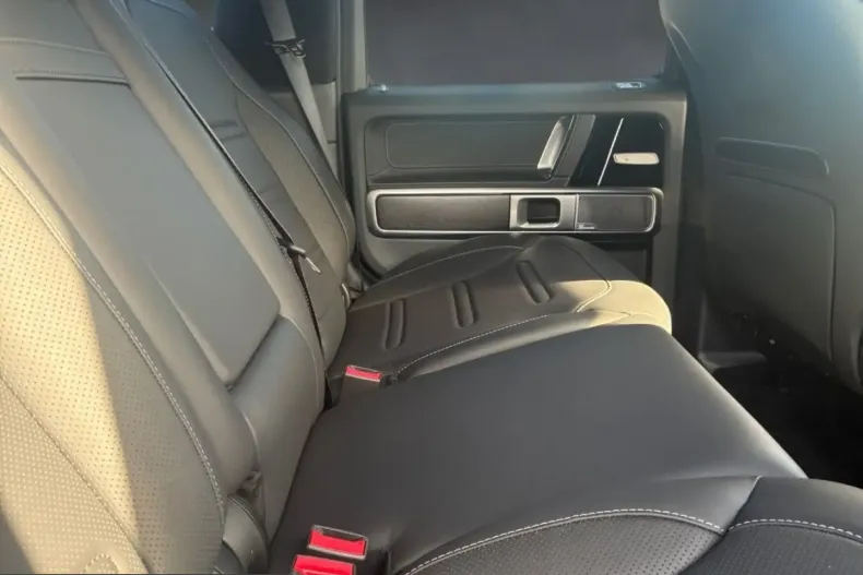Mercedes-Benz G 500 (Clasa G) din 2024 cu 10.200 km - oferta MER257537 - foto 13
