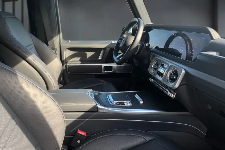 Mercedes-Benz G 500 (Clasa G) din 2024 cu 10.200 km - oferta MER257537 - foto 16