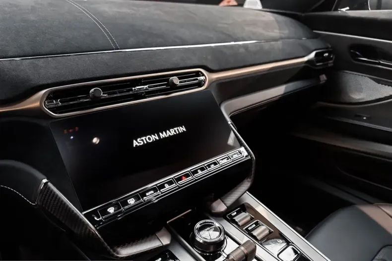 Aston Martin Vanquish din 2025 cu 4.490 km - oferta AST257614 - foto 24