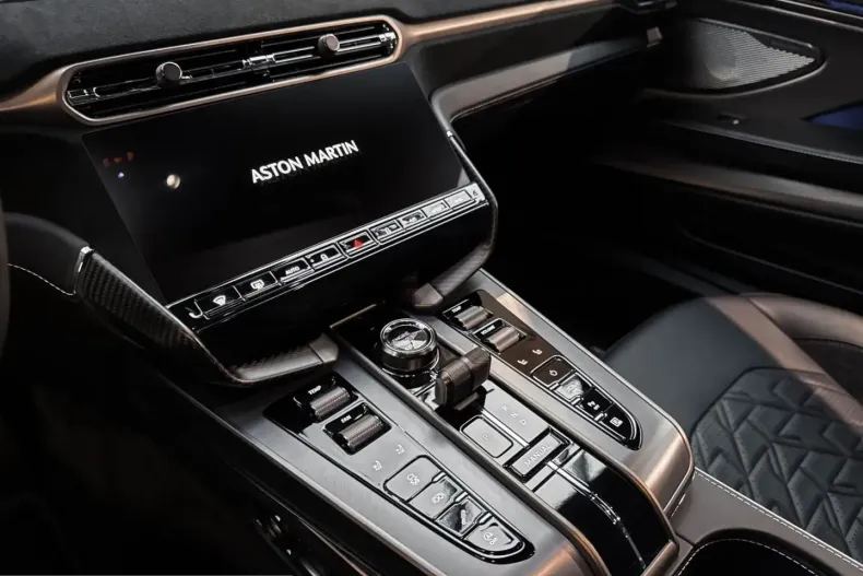 Aston Martin Vanquish din 2025 cu 4.490 km - oferta AST257614 - foto 25