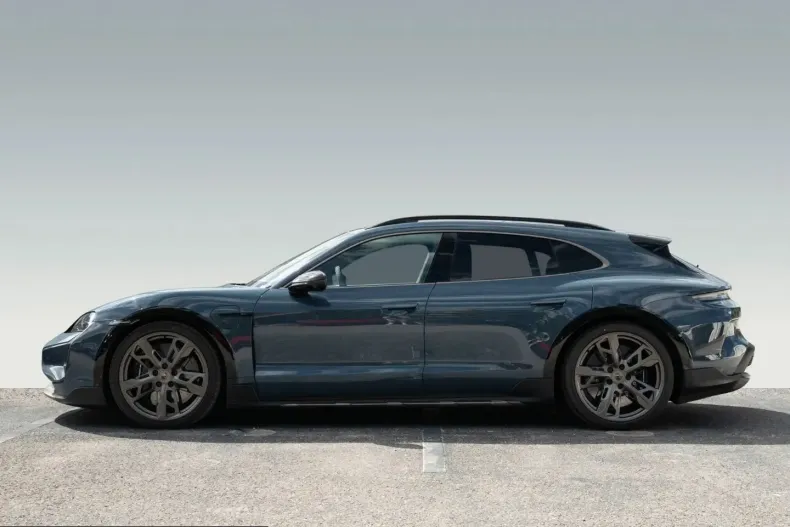 Porsche Taycan din 2025 cu 14.600 km - oferta POR257616 - foto 2