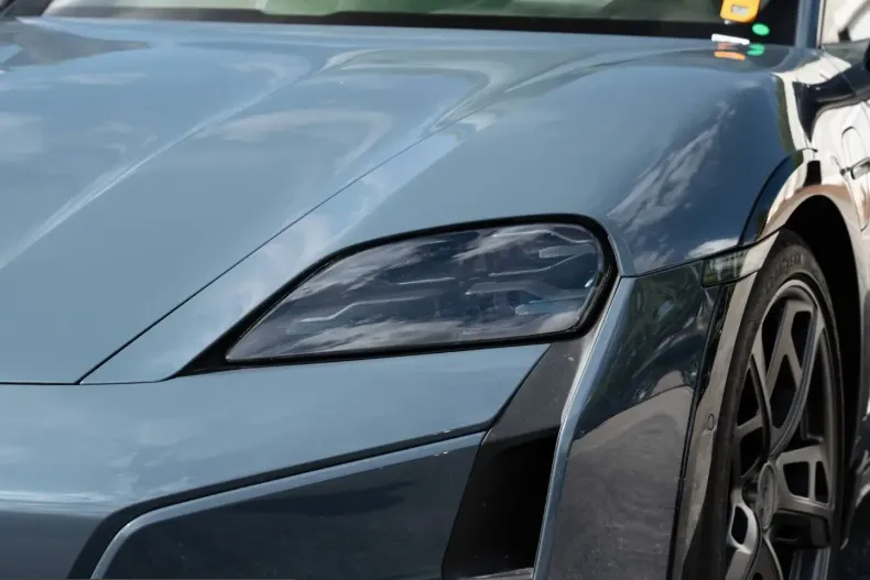 Porsche Taycan din 2025 cu 14.600 km - oferta POR257616 - foto 13