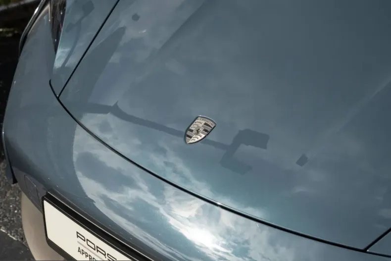 Porsche Taycan din 2025 cu 14.600 km - oferta POR257616 - foto 15