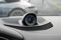 Porsche Taycan din 2025 cu 14.600 km - oferta POR257616 - foto 33