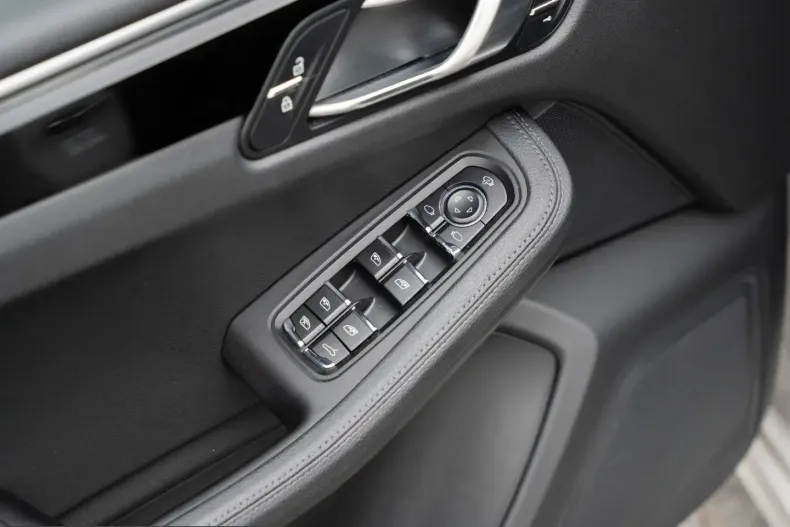 Porsche Macan din 2023 cu 62.600 km - oferta POR257619 - foto 17