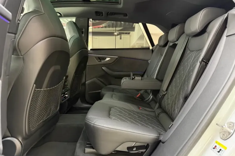Audi SQ8 din 2024 cu 17.000 km - oferta AUD257623 - foto 27