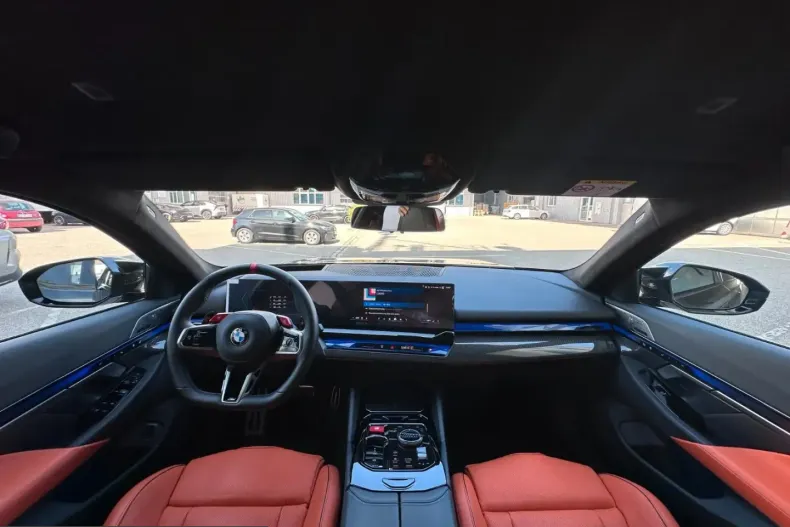 BMW M5 (Seria 5) din 2026 cu 7.800 km - oferta BMW257625 - foto 24