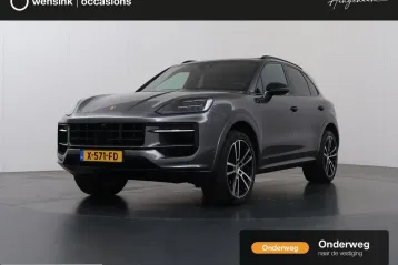Porsche Cayenne din 2023 - oferta POR257638