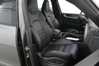 Porsche Cayenne din 2023 cu 65.114 km - oferta POR257638 - foto 11