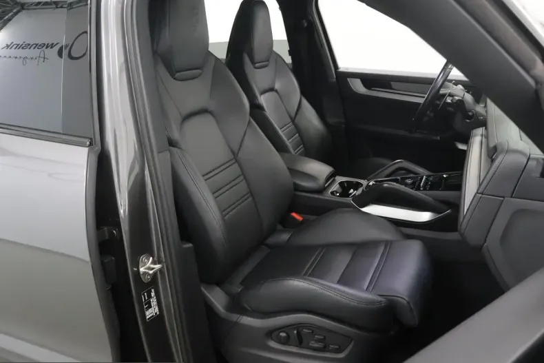 Porsche Cayenne din 2023 cu 65.114 km - oferta POR257638 - foto 11