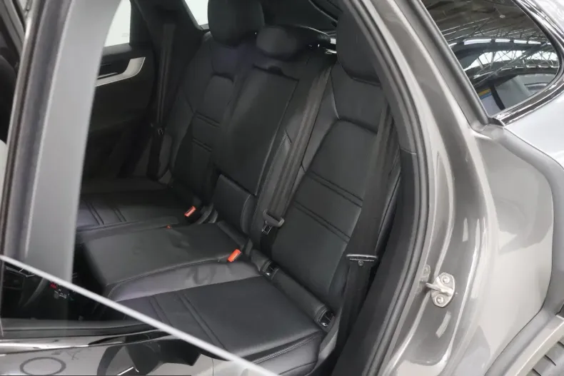 Porsche Cayenne din 2023 cu 65.114 km - oferta POR257638 - foto 12