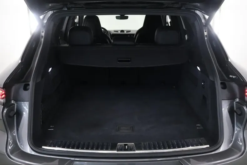 Porsche Cayenne din 2023 cu 65.114 km - oferta POR257638 - foto 44
