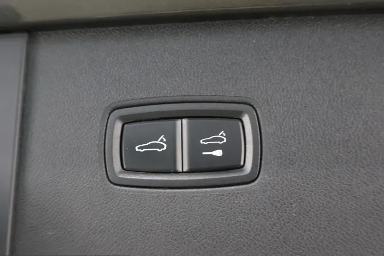 Porsche Cayenne din 2023 cu 65.114 km - oferta POR257638 - foto 47