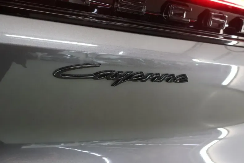 Porsche Cayenne din 2023 cu 65.114 km - oferta POR257638 - foto 48
