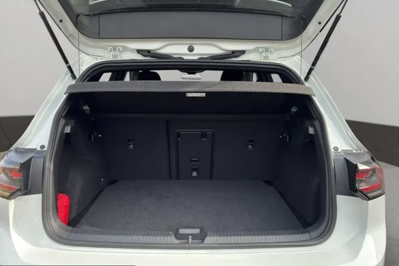 Volkswagen Golf din 2025 cu 18.000 km - oferta VOL257645 - foto 15